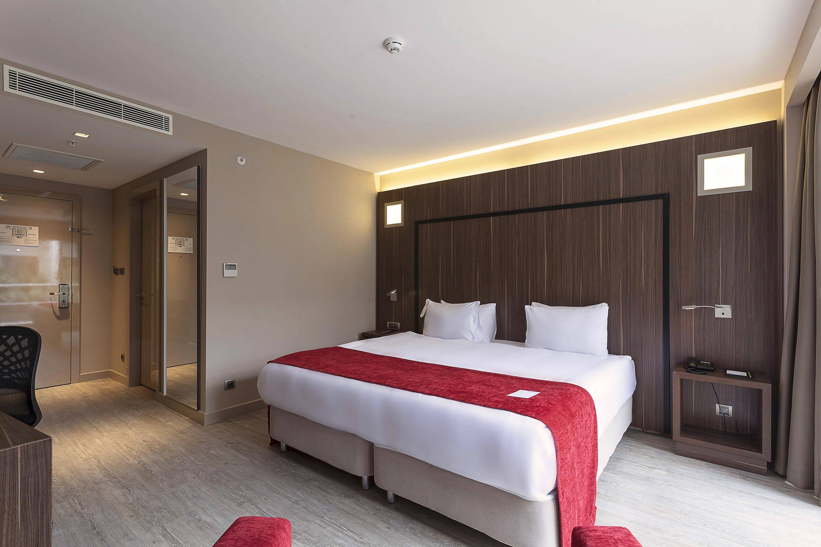 Ramada Encore by Wyndham Izmir