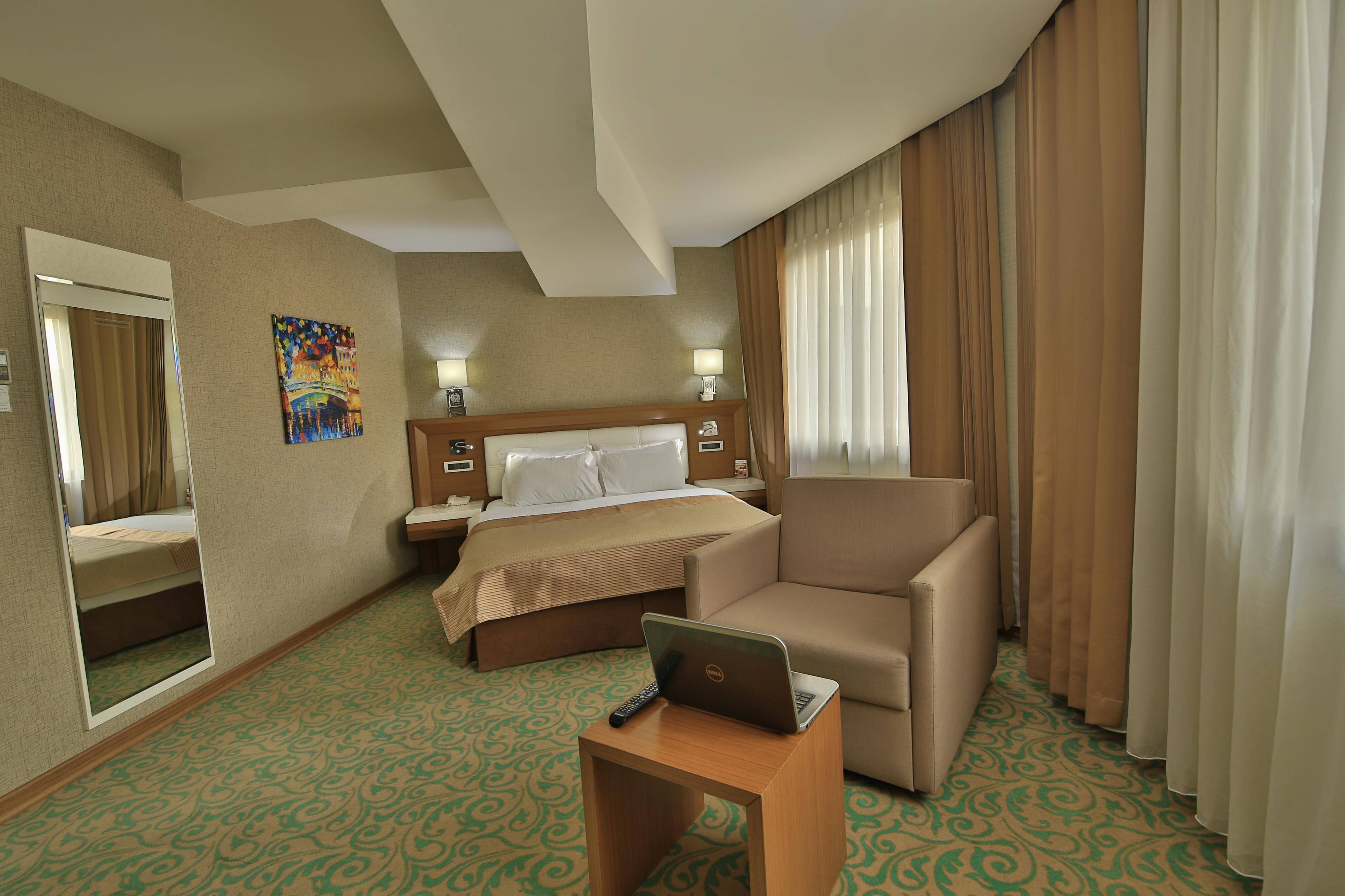 Selcuk Otel Sems-i Tebrizi (Selcuk Hotel Sems-I Tebrizi)