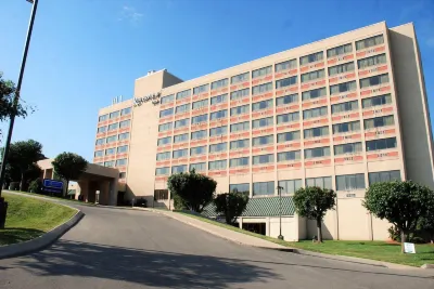 Doubletree by Hilton Clarksville Riverview