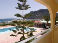Kontessa Apartments - สระว่ายน้ำแบบอินฟินิตี้