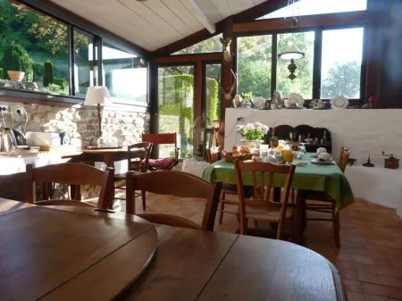 Chambres d'hôtes Logis du Jerzual Отели в г. Леон