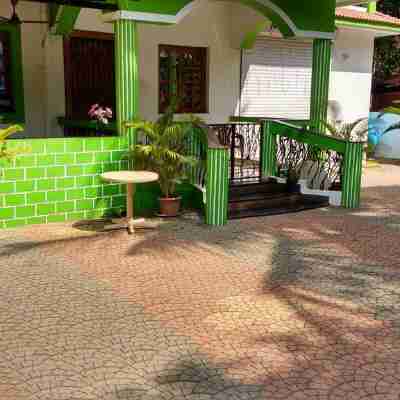 Keegan Guest House Hotel Exterior