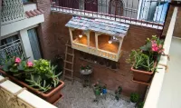 No12 Boutique Hotel Hotels near Khurjini