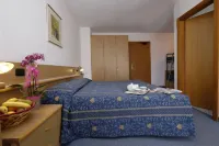 Albergo Antico Hotels in Predazzo
