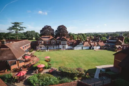 Cim Business Centre Отели в г. Бурн-Энд