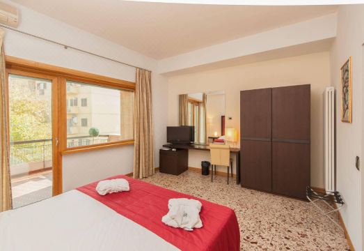 Hotel Piazza Marconi - Housity