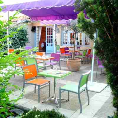 Logis l'Hôtellerie la Cuisinerie le Réverbère Hotel Exterior