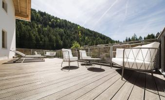 Zum Hirschen Boutique Hotel Val di Non