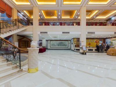 Dolphin Hotel