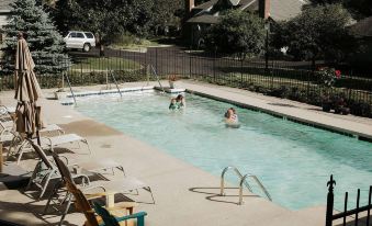 The Inn at Pine Terrace - Housity