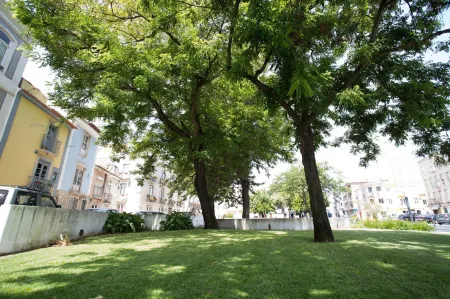 Hotel Solaris Отели рядом со станцией Setubal Railway Station