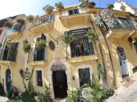 La Locandiera Affittacamere Hotels in Scilla
