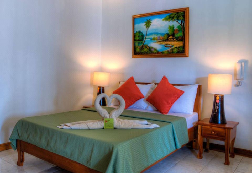 China Sea Beach Resort - Housity