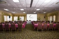Cardiff Hotel and Spa Hotels in Discovery Bay