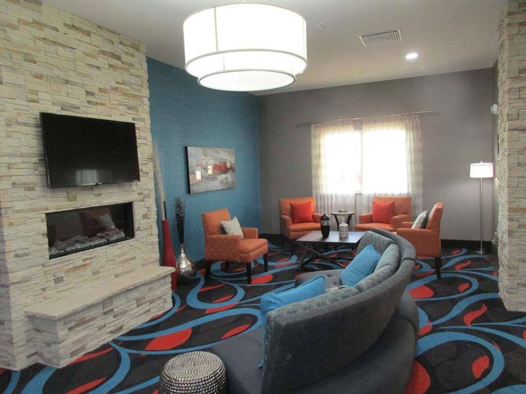 Best Western Plus Lonestar Inn & Suites