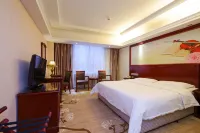 Vienna Hotel (Zhoukou Hanyang Road)