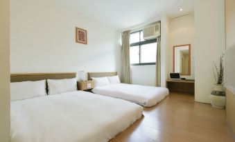 Raise Hotel