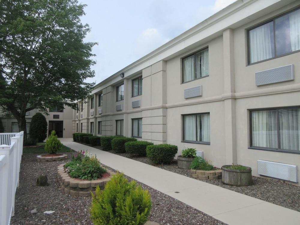 Quality Inn Oneonta Cooperstown Area