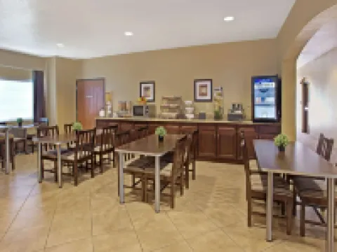 Microtel Inn & Suites by Wyndham Cartersville Hotels in Cartersville