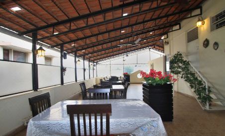 OYO 18923 Mel's Regency - Housity