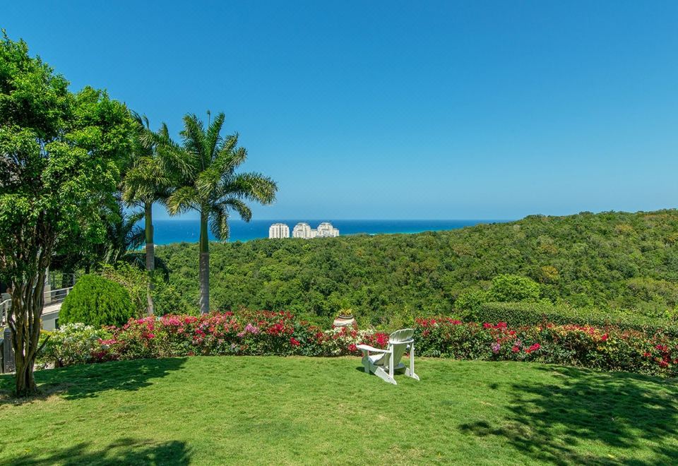 Hotel Nianna Luxurious Villa, Exterior, Garden