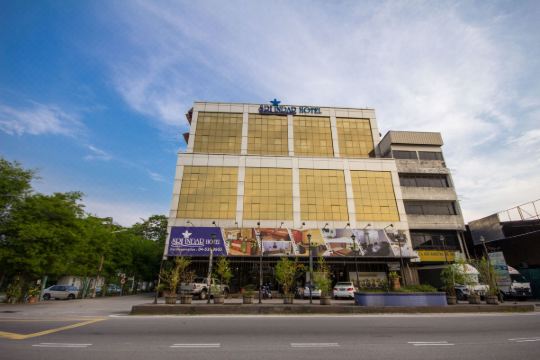 槟城大山脚oyo客房英达酒店