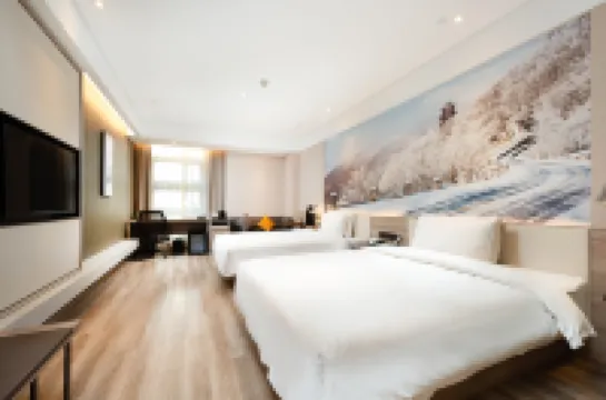 Suning Plaza Crystal Hotel Hotels in 