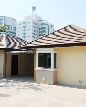 รูปภาพของรักกันรีสอร์ท 2