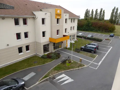 Premiere Classe Roissy - AÉROPORT CDG - le Mesnil Amelot Hotels in Saint-Mard