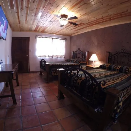 Hotel Cascada Inn