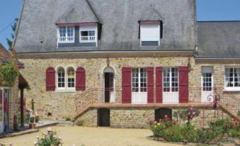 Gorgeous Home in Juigne Sur Sarthe with Wifi