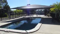 Homestead Caravan Park Hotel a Nanango