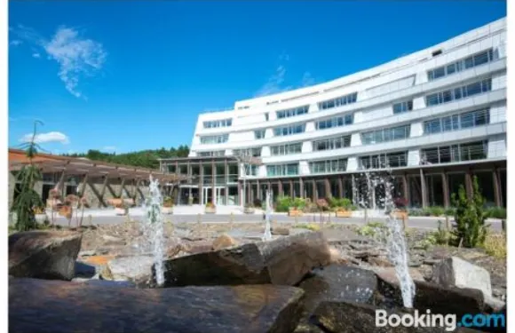 瓦亞蒙多烏法利茲酒店