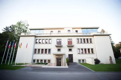 Hotel Park Avenue Hotels near Aupark Piešťany