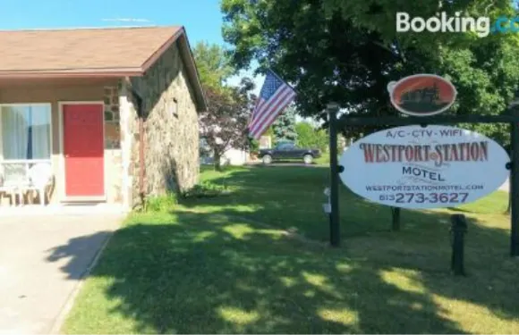 西港車站汽車旅館