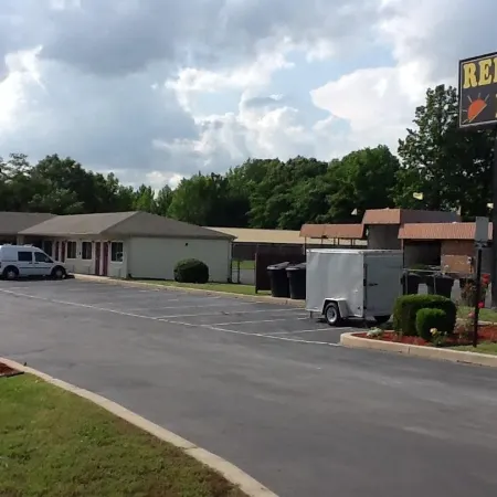 Relax Inn Dover Near Speedway Отели в г. Довер