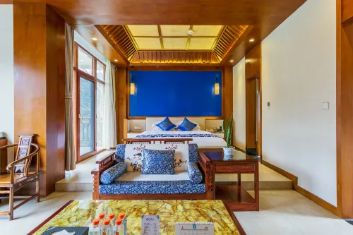 BamabainiaozhuangHotel