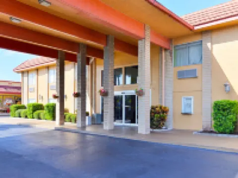 Rodeway Inn Clearwater - Central Hotels in Clearwater