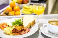 Hotel Londres Estoril / Cascais Seaside - breakfast