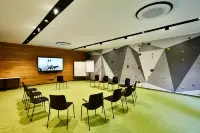 Hotel Zugbrücke Grenzau Gmbh