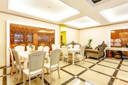 Sofie Grand Hotel Отели в г. Вучуань