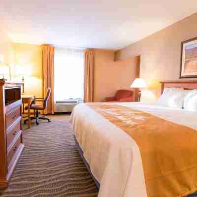 Days Inn & Suites by Wyndham Cuba Rooms