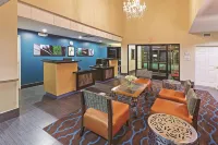 La Quinta Inn & Suites by Wyndham Pasadena