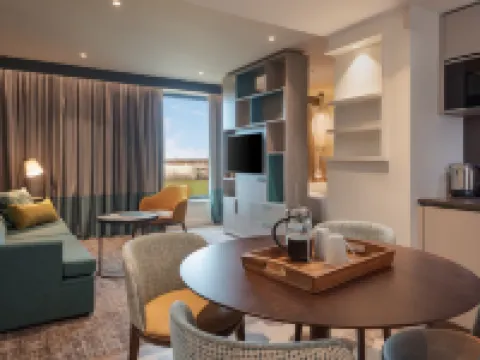 Staybridge Suites LONDON - HEATHROW BATH ROAD by IHG Hotels in Hillingdon
