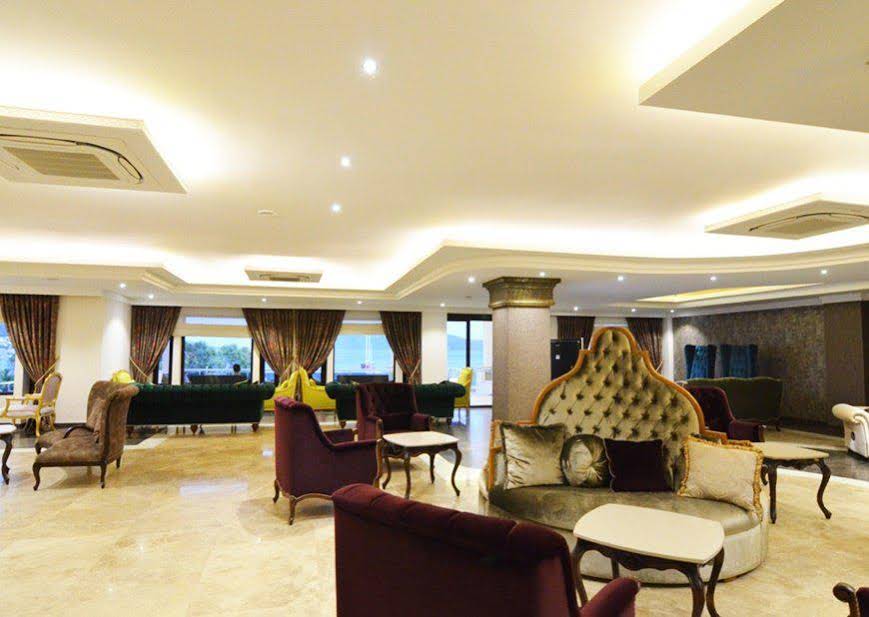 Azka Hotel