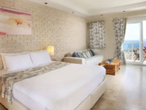 Saylam Suites โรงแรมในคาช