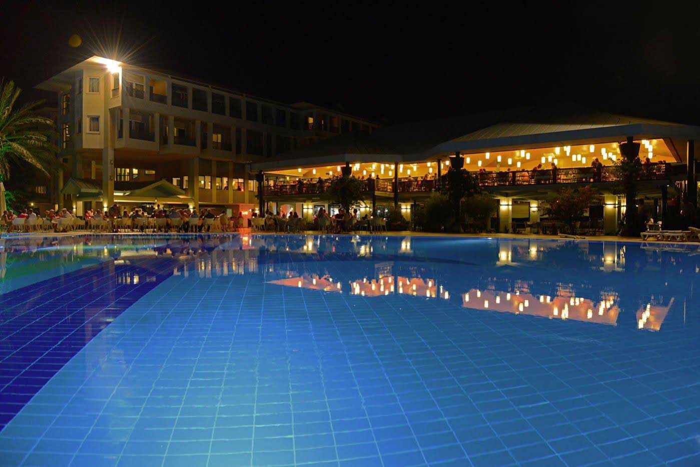 Queen's Park le Jardin - All Inclusive