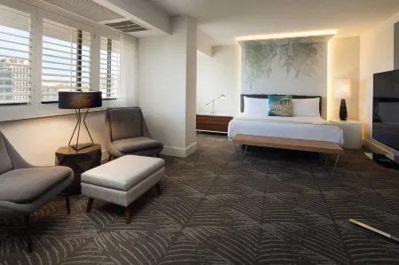 W Los Angeles – West Beverly Hills Отели рядом с достопримечательностью «UCLA Meteorite Gallery»