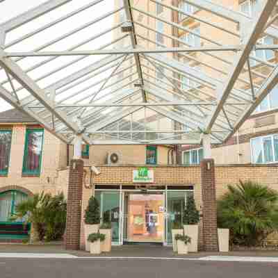 Holiday Inn Slough - Windsor Hotel Exterior