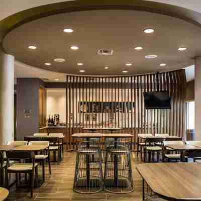 SpringHill Suites Vero Beach Dining/Meeting Rooms